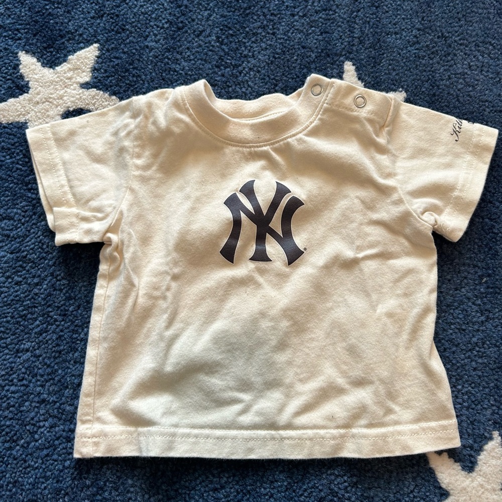 Kith Kids NY Yankees T-shirt size 3-6 months
